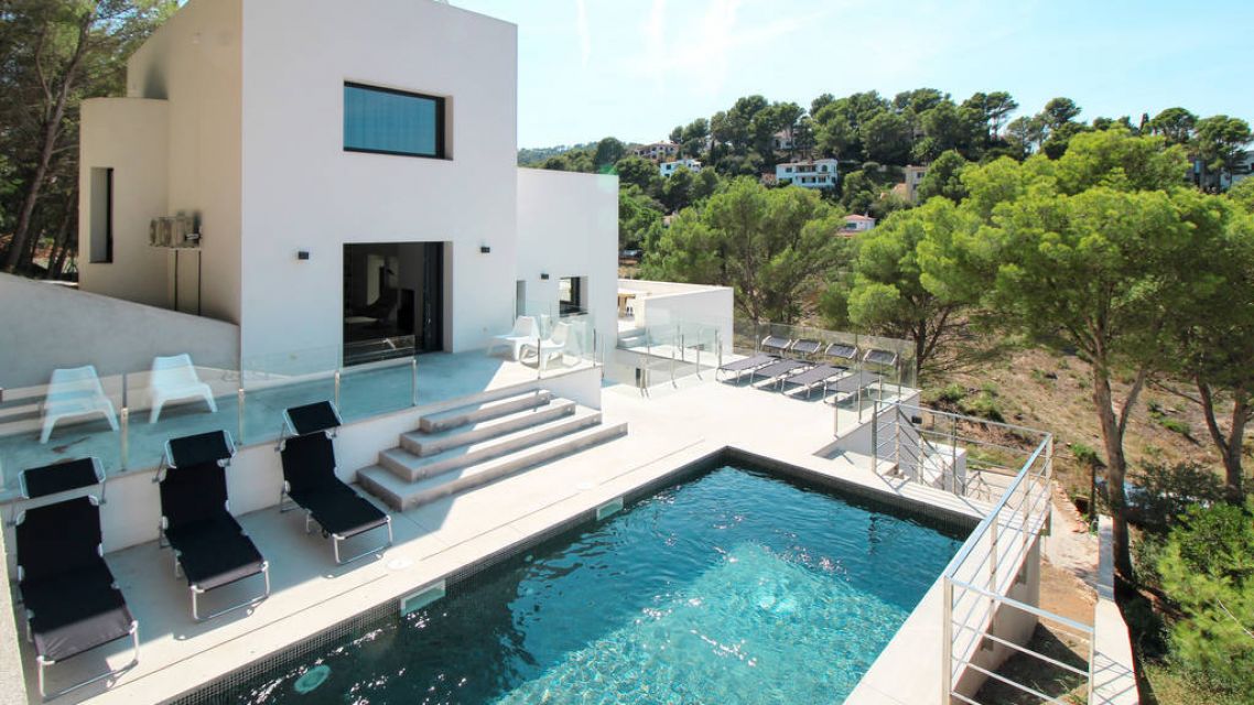 CostaBrava-Ferienvilla-Pool