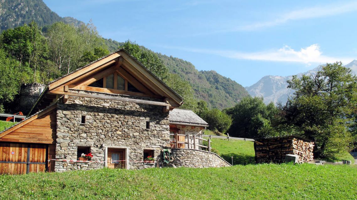 Berghütte-Tessin-Natur-Urlaub