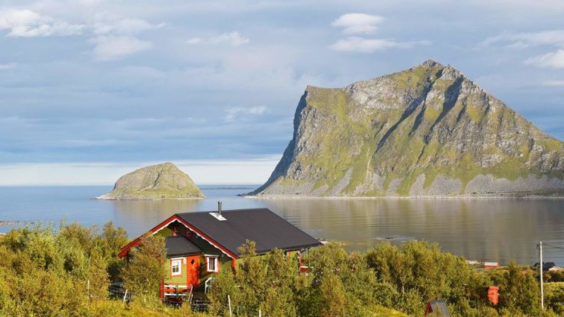 Lofoten-Landschaft-Ferienhaus
