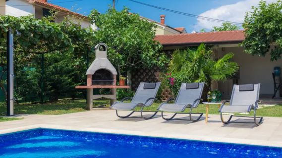 Kroatien-Ferienhaus-Pool-Meer